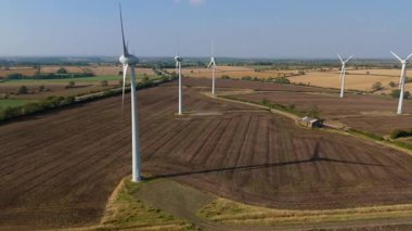 Rüzgar türbinleri, yenilenebilir enerji üretimi ve sürdürülebilir enerji kaynakları, İngiltere 'de kırsal alanlar