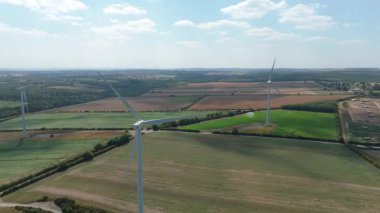 Rüzgar türbinleri, yenilenebilir enerji üretimi ve sürdürülebilir enerji kaynakları, İngiltere 'de kırsal alanlar