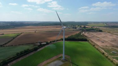 Rüzgar türbinleri, yenilenebilir enerji üretimi ve sürdürülebilir enerji kaynakları, İngiltere 'de kırsal alanlar