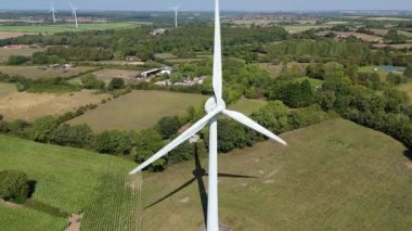 Rüzgar türbinleri, yenilenebilir enerji üretimi ve sürdürülebilir enerji kaynakları, İngiltere 'de kırsal alanlar