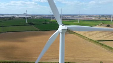 Rüzgar türbinleri, yenilenebilir enerji üretimi ve sürdürülebilir enerji kaynakları, İngiltere 'de kırsal alanlar