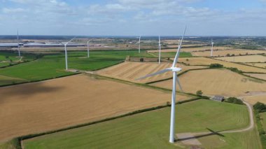 Rüzgar türbinleri, yenilenebilir enerji üretimi ve sürdürülebilir enerji kaynakları, İngiltere 'de kırsal alanlar