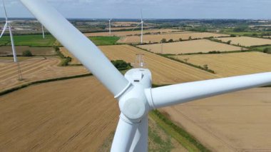 Rüzgar türbinleri, yenilenebilir enerji üretimi ve sürdürülebilir enerji kaynakları, İngiltere 'de kırsal alanlar