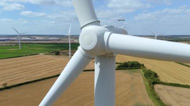 Rüzgar türbinleri, yenilenebilir enerji üretimi ve sürdürülebilir enerji kaynakları, İngiltere 'de kırsal alanlar