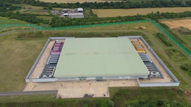 Birleşik Krallık 'taki bulut hesaplama ve kuantum araştırmaları için son teknoloji veri merkezi kampüsünün hava görüntüsü