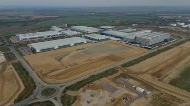 Londra Gateway Port, İngiltere 'deki endüstriyel depoların ve iş lojistik bölgesinin hava görüntüsü