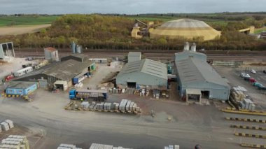 Stratejik lojistik merkezi Sileby UK 'deki Hayhill Endüstriyel Malikanesi' nin ambarları ve üretim birimlerini kapsayan hava görüntüsü.