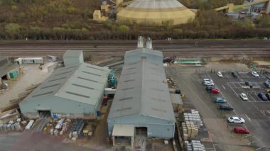 Stratejik lojistik merkezi Sileby UK 'deki Hayhill Endüstriyel Malikanesi' nin ambarları ve üretim birimlerini kapsayan hava görüntüsü.