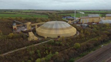 Stratejik lojistik merkezi Sileby UK 'deki Hayhill Endüstriyel Malikanesi' nin ambarları ve üretim birimlerini kapsayan hava görüntüsü.