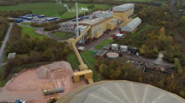 Stratejik lojistik merkezi Sileby UK 'deki Hayhill Endüstriyel Malikanesi' nin ambarları ve üretim birimlerini kapsayan hava görüntüsü.