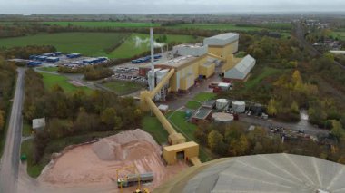 Stratejik lojistik merkezi Sileby UK 'deki Hayhill Endüstriyel Malikanesi' nin ambarları ve üretim birimlerini kapsayan hava görüntüsü.