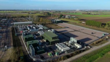 Ulusal Şebeke istikrarı için inşa edilen devasa senkronize yoğunlaştırıcı tesisi sunan Walpole Substation, İngiltere 'nin hava aracı görüntüsü..