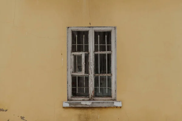 Ein Fenster Einem Alten Haus Historische Architektur Russischen Stil Gebrauchsspuren — Stockfoto