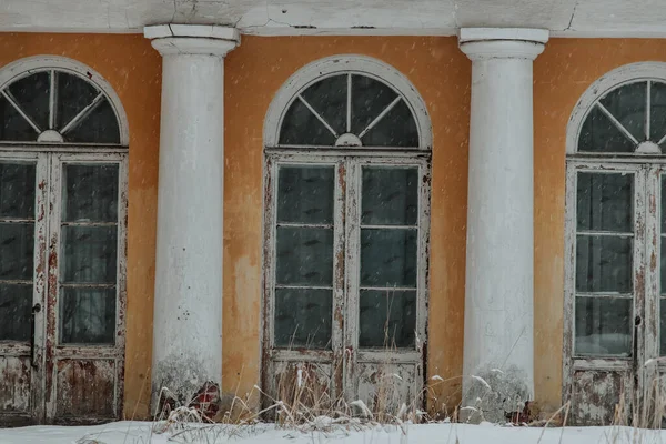 Una Ventana Una Casa Antigua Arquitectura Histórica Estilo Ruso Signos —  Fotos de Stock