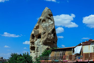 Kapadokya, Türkiye - 25 Eylül 2020: Turistik Türk kentinin günlük yaşamı