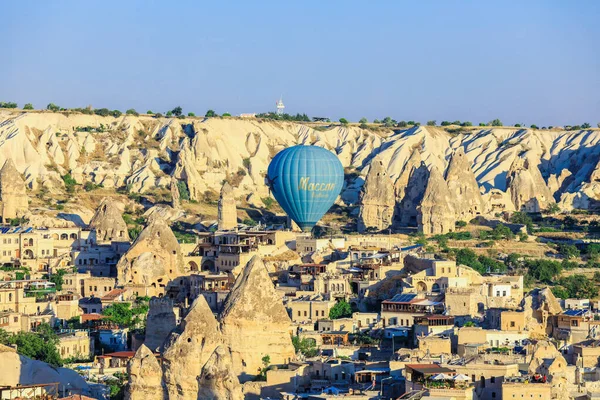 Colorful Bright Balloons Turkish Mountains Cappadocia Turkey — Stock Photo, Image