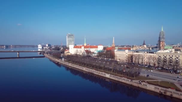 Видеозапись Высоты Птичьего Полета Мост Ваньсу Латвия — стоковое видео