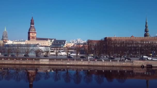 Filmaufnahme Luftaufnahme Der Dächer Der Rigaer Altstadt Lettland — Stockvideo