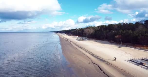 Filmagem Vista Aérea Para Costa Mar Báltico Jurmala Letónia — Vídeo de Stock