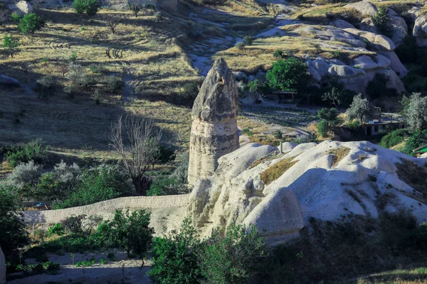 Fantástica Vista Greme Con Casas Piedra Frente Los Espectaculares Valles —  Fotos de Stock