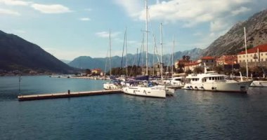 4K Hava Görüntüsü Karadağ 'ın Kotor kentine