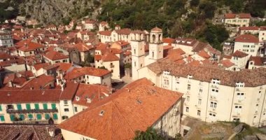 4K Hava Görüntüsü Karadağ 'ın Kotor kentine