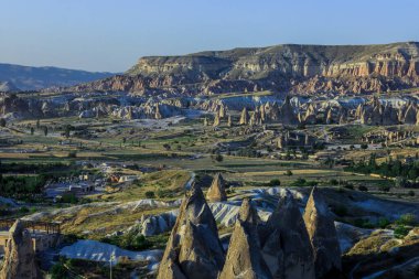 Türkiye 'nin Kapadokya kentindeki Türk Dağlarına İnanılmaz Görünüm