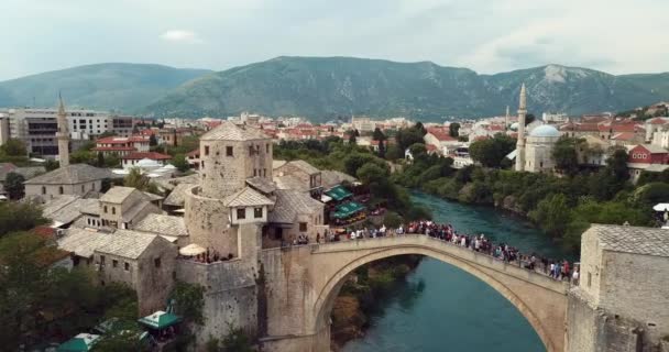 Bilder Flygfoto Över Den Gamla Bron Stari Most Mostar Floden — Stockvideo