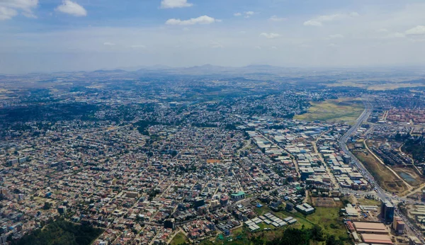 Vista Panorâmica Para Capital Africana Addis Ababa Partir Janela Avião — Fotografia de Stock