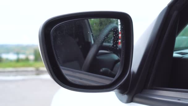 Sistema automático do espelho lateral do carro da posição da mudança. O espelho do carro se move — Vídeo de Stock