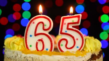 65 Numara: Mutlu Yıllar Pastası Witg Yanan Mumlar Topper.