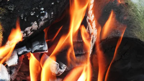打开燃烧的火焰 — 图库照片