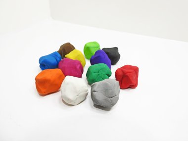 Plastiğin renkli parçaları