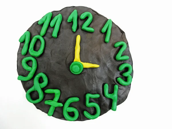 Hamuru yuvarlak saat