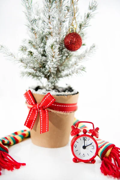 Decorațiuni Crăciun Ceas Deșteptător Conceptul Vânzare Crăciun Fericit Macro Abstracție — Fotografie, imagine de stoc