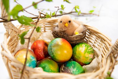 Mutlu Paskalyalar! Paskalya kutlaması için soyut kompozisyon.