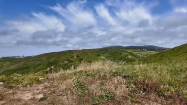 Manzaralı doğa seyahati videosu Portekiz Cabo da Roca okyanus manzaralı yürüyüş manzaralı tatil manzarası