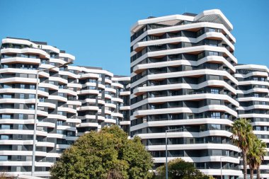 Balkonlu modern apartman. 