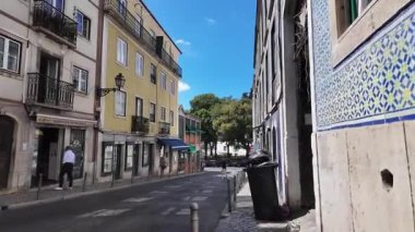 POV, Lizbon sokaklarında geziyor.