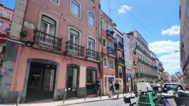 Lizbon 'da yürüyen POV tarihi kent tasarımı sergiliyor