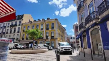 Lizbon Seyahat Merkezi şehir yaşamını ve mimarisini yakalıyor