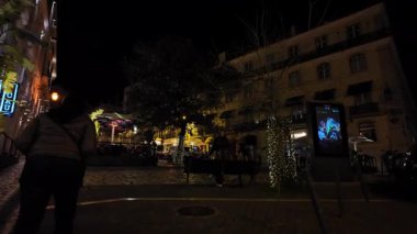 Dikkatli Bakış İçin Lizbon Gece Yürüyüşü POV