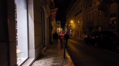 Lizbon Şehir Ortamı 'nda Sakin Gece Yürüyüşü