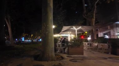 POV Şehir Gece Yürüyüşü Lizbon Avrupa 'sında