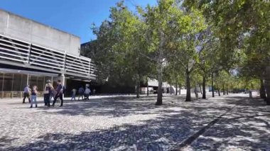 Lizbon Modern Bölge Yürüyüşü POV 'ta Yakalandı