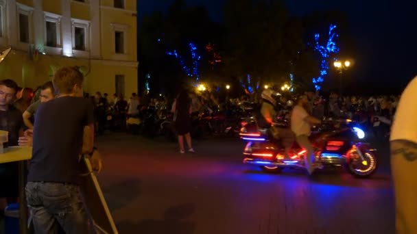 Odessa, Ukrajna - 20 2016. június: Út a munka nap. Motoros nap. Kerékpárosok napja. — Stock videók