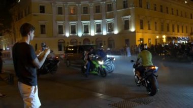 Odessa, Ukrayna - 20 Haziran 2016: Ride gün çalışmak. Motosikletçi gün. Bisikletçileri gün.