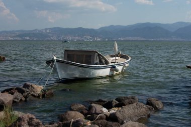 Karyaka bostan limanında balıkçı tekneleri