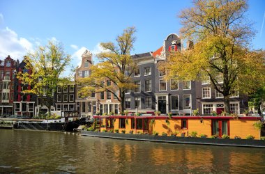 Prinsengracht Kanal boyunca evleri. Amsterdam, Hollanda
