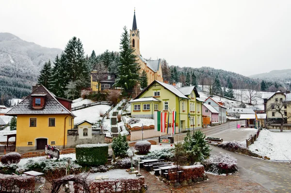 前在拉克斯，奥地利 - 2014年2月17日。阿尔卑斯村庄Prein在拉克斯（德语：普雷因德拉克斯）。下奥地利. — 图库照片